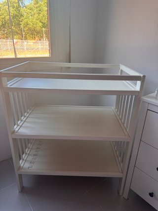 Cambiador blanco para bebé