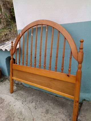 Cabecero de cama de pino