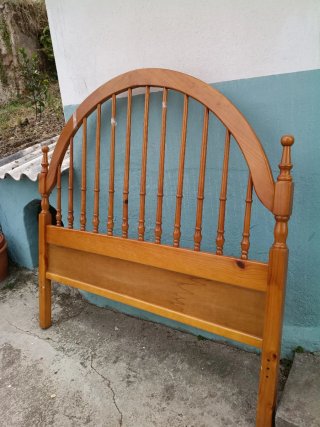 Cabecero de cama de pino
