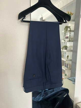 Traje Chaqué corto novio azul marino
