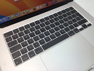 portatil apple apple macbook air m2 8-core 3.4 15 (10gpu) (2023) (a2941)
