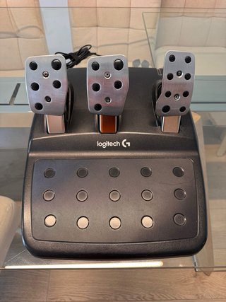 Volante Logitech G29 con Pedales y Palanca