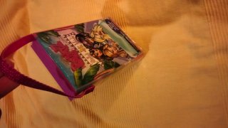 Películas VHS de las Bratz y ET.