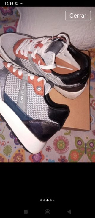 Zapatillas Pepe Jeans grises y blancas