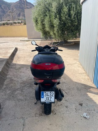 Moto 125cc scoter rieju