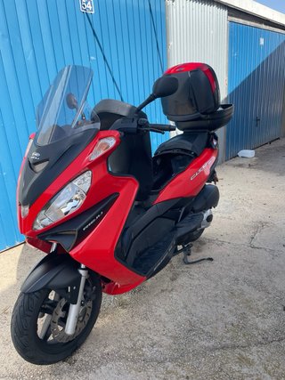 Moto 125cc scoter rieju