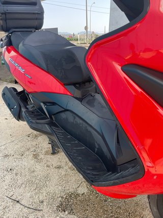 Moto 125cc scoter rieju