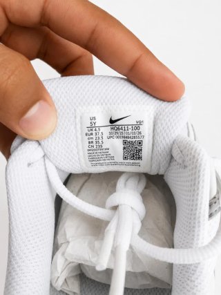 Nike Bambas Plata y Blanco