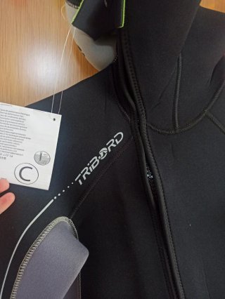 Traje de buceo Tribord 5mm Talla L con capucha