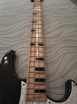 Bajo Yamaha Attitude Limited II Negro
