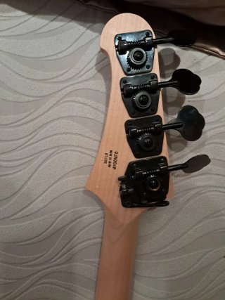 Bajo Yamaha Attitude Limited II Negro