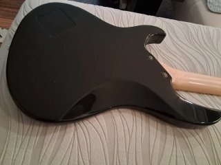 Bajo Yamaha Attitude Limited II Negro