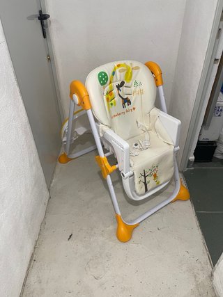 Trona de bebé con estampado de jirafas