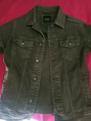 Cazadora vaquera Zara verde