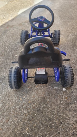 Kart a pedales infantil azul