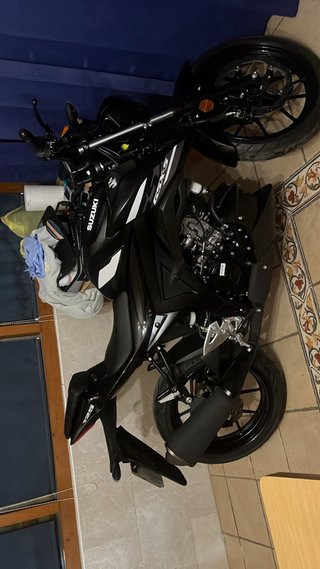 Moto Suzuki GSX S 125