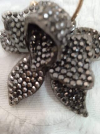 Pendientes con flor