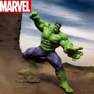Figura Marvel premium - Sega Luminasta: Hulk