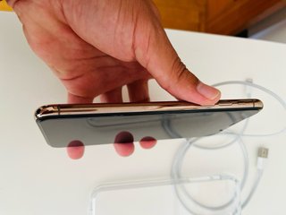 iPhone 11 Pro Max 64GB dorado