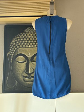 Vestido de color azul rey de Bimba y Lola. Talla M