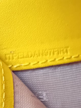 Cartera Burberry Plegable Beige y Amarilla