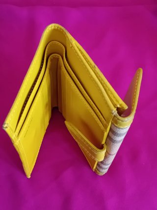 Cartera Burberry Plegable Beige y Amarilla
