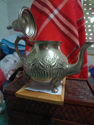 Tetera de cobre ,cinc, baño de plata labrada a man