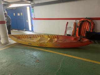 Piragua 4 plazas con remos