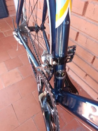 Bicicleta carretera pinarello angliru