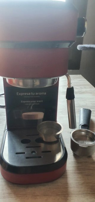 Cafetera Cecotec Cafelizzia 790 Shiny Roja