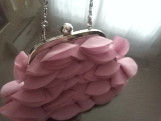 Bolso rosa con flores