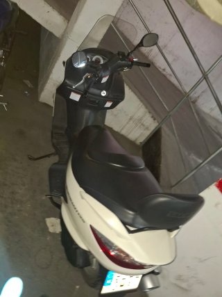 Suzuki Burgman 125 Scooter Blanco