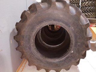 2 Neumáticos Goodyear 650/75R32