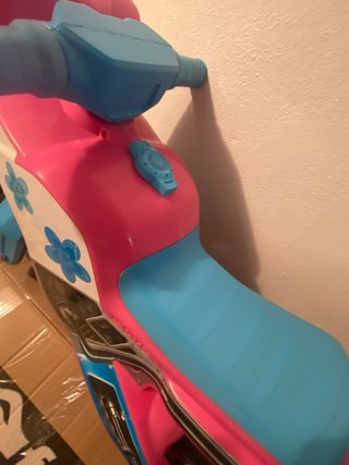 Moto plástico niña