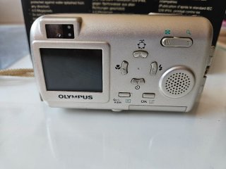 Olympus digital mju 410 Metal body. Tarjeta 2GB