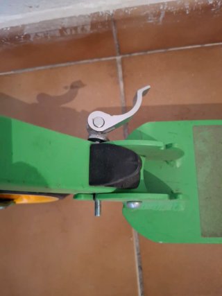 Patín infantil verde y amarillo