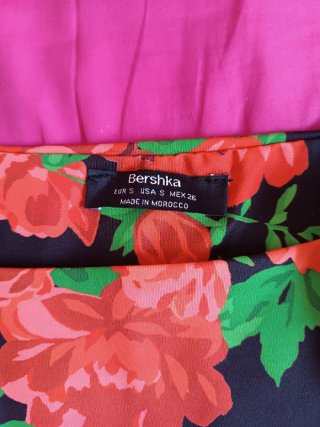 2 Tops Estampados, Bershka, Talla S
