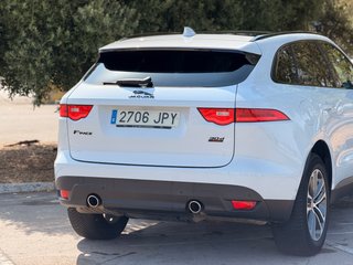 Jaguar F-Pace 2016