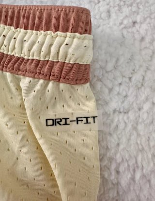 Shorts Jordan Diamond Beige Rosa