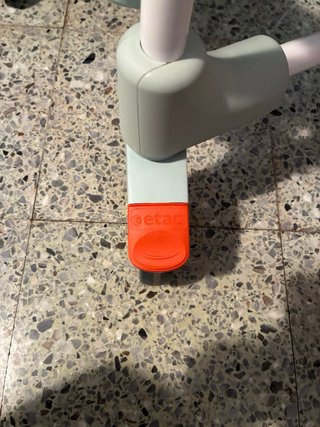 Silla de ducha y WC con ruedas, modelo “Clean”
