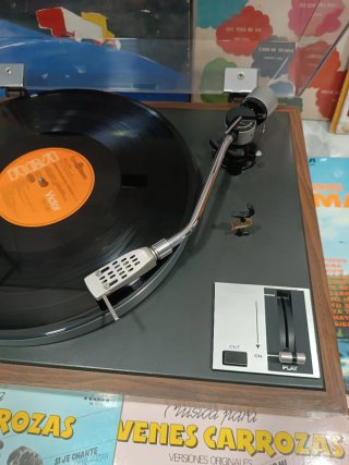 Tocadiscos Kenwood japonés