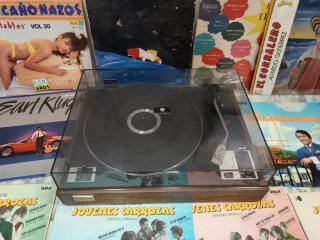 Tocadiscos Kenwood japonés