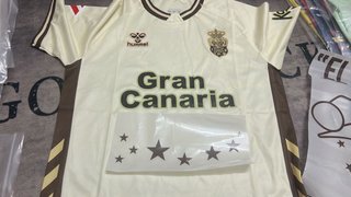 Camiseta Hummel Gran Canaria Beige/Marrón Talla L