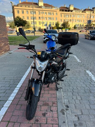 Keeway RKS 125 Negra
