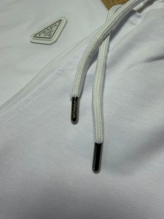 Conjunto Prada Blanco Camiseta y Pantalón Corto
