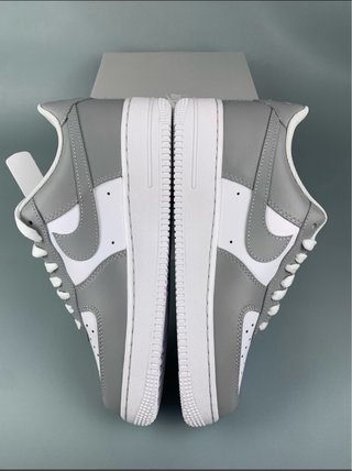 Nike Air Force 1 Taglia 42.5 Grigio/Bianco