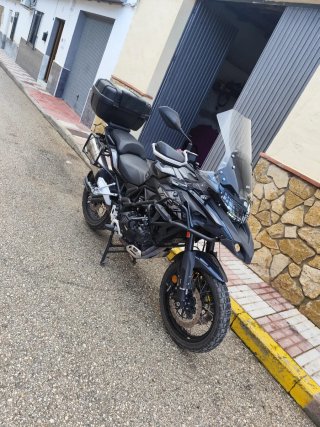 Benelli TRK 502 Adventure Negra