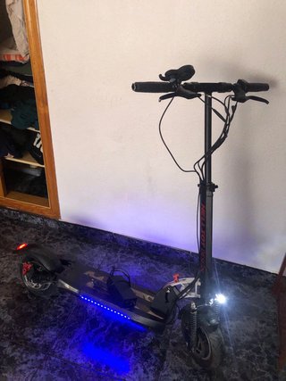 Patinete Eléctrico HELLIOT DESIGN