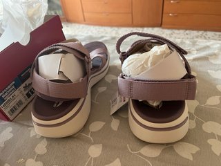 Sandalias skechers nuevas