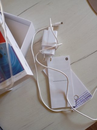 Teléfono redmi 15C.   16GB. 256GB.  6000mAh